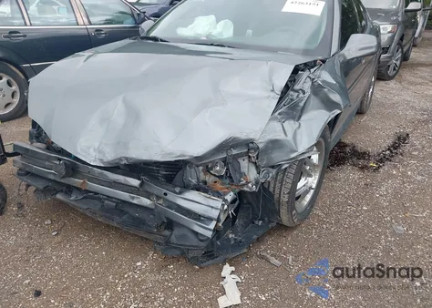 2005 Pontiac Grand Prix z USA, uszkodzony, nr VIN 2G2WP522651324832